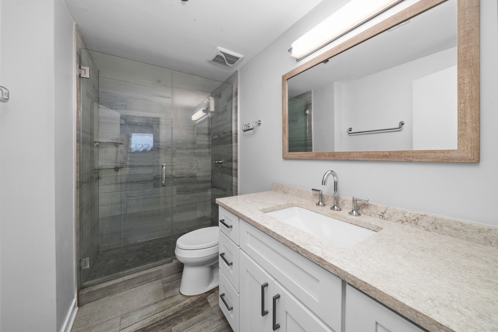 411 W ONTARIO Street Unit: 414