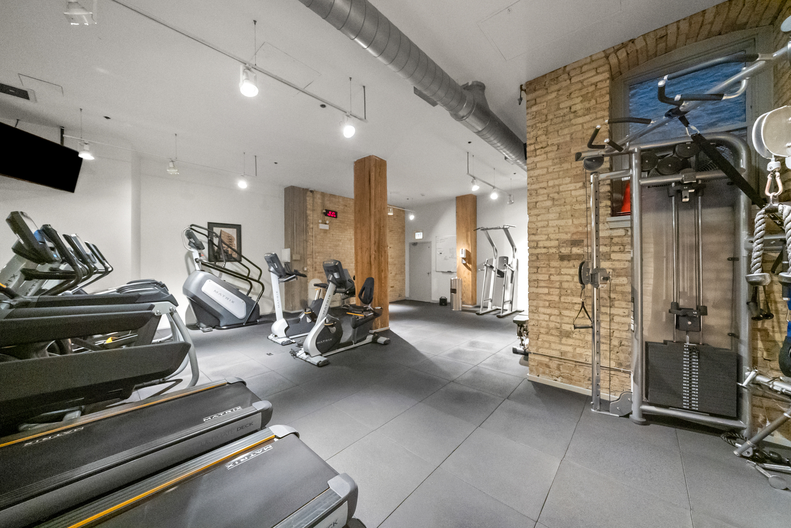 411 W ONTARIO Street Unit: 414