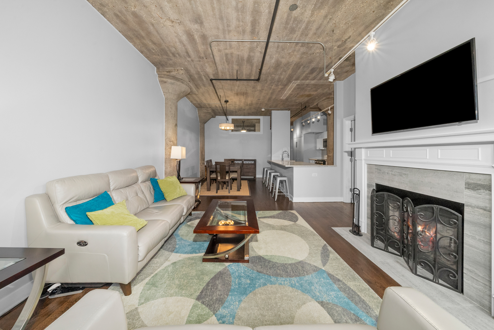 411 W ONTARIO Street Unit: 414