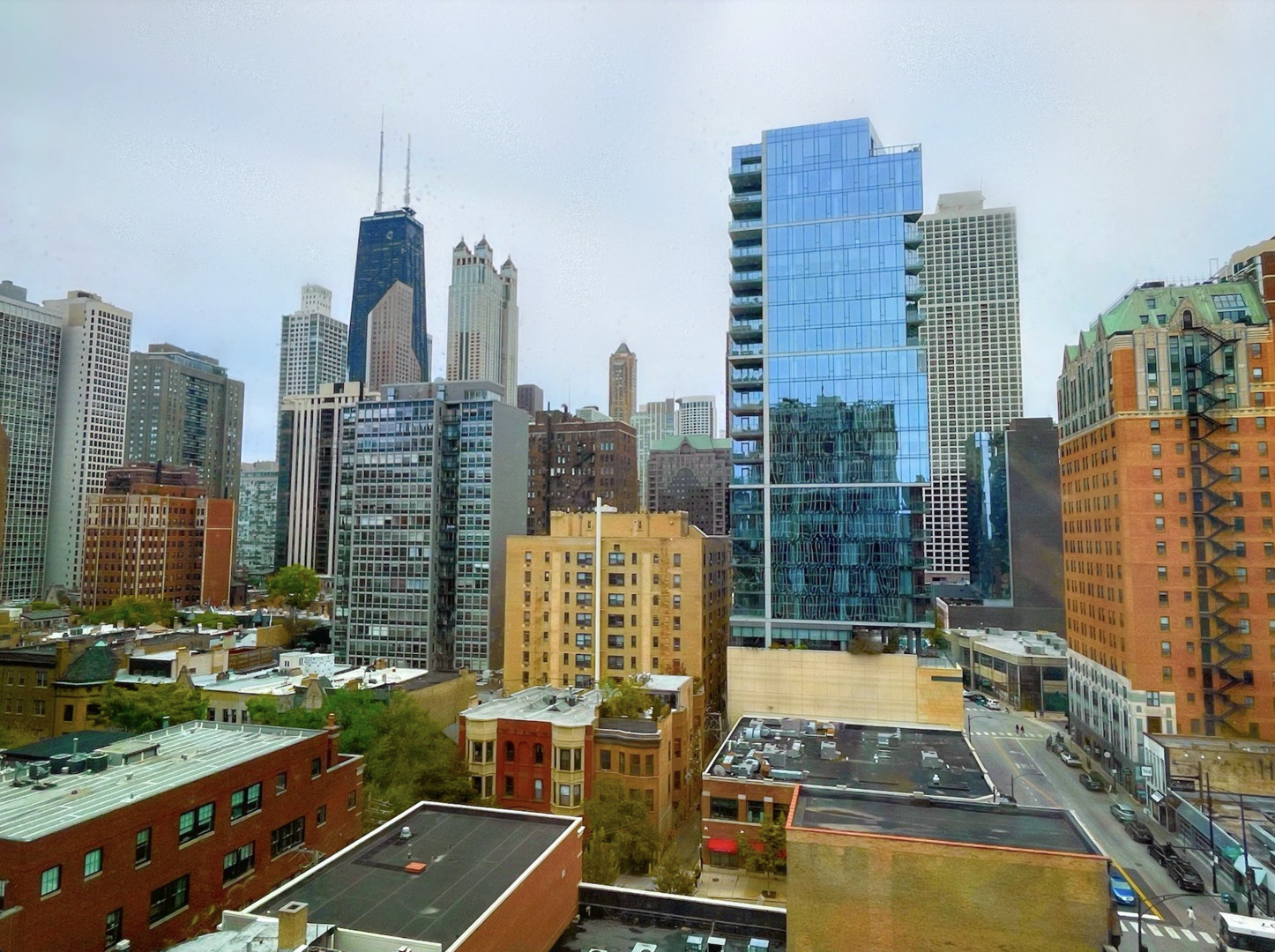 1 E Scott Street Unit: 1208