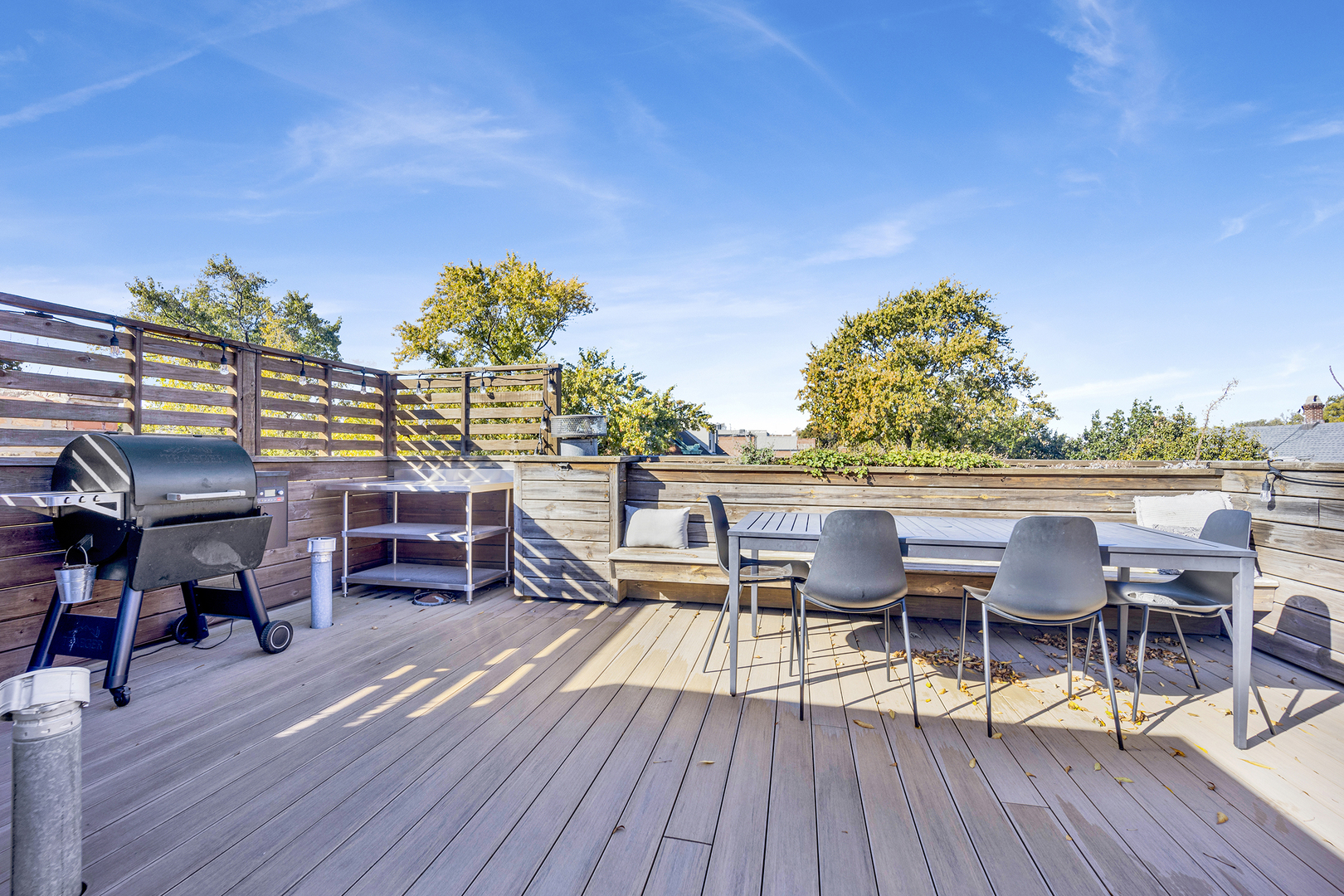 2057 W Mclean Avenue