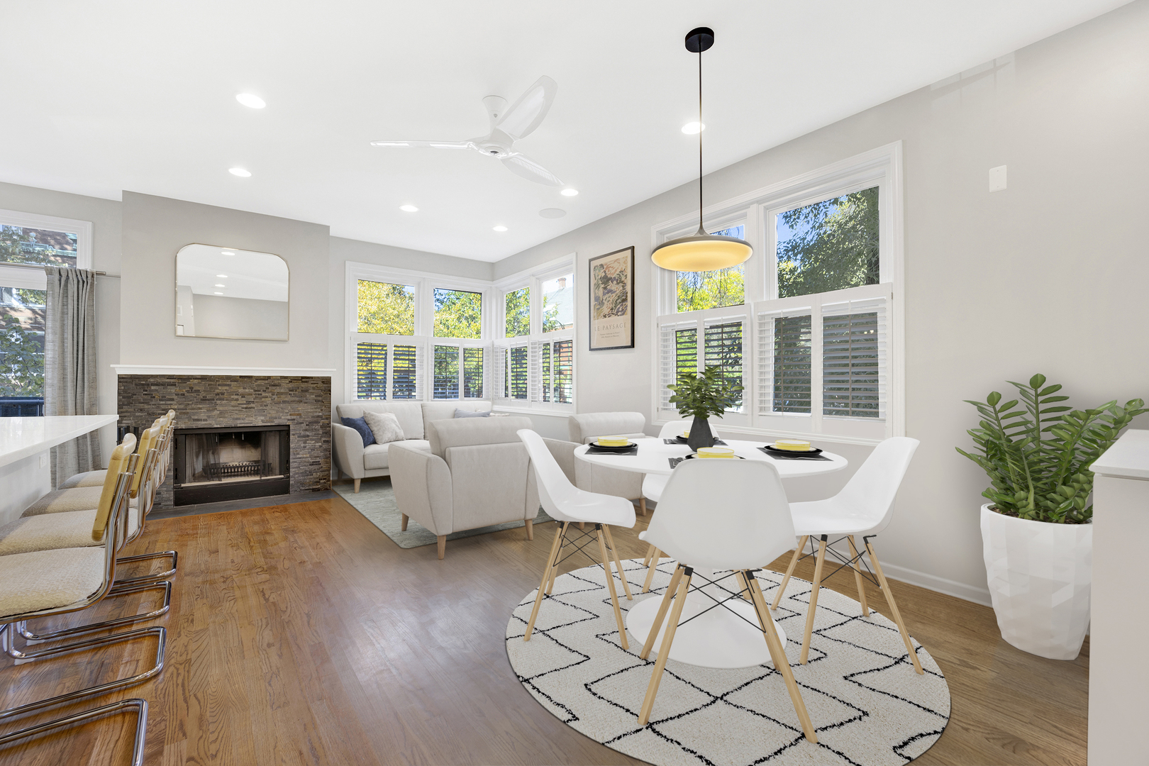 2057 W Mclean Avenue