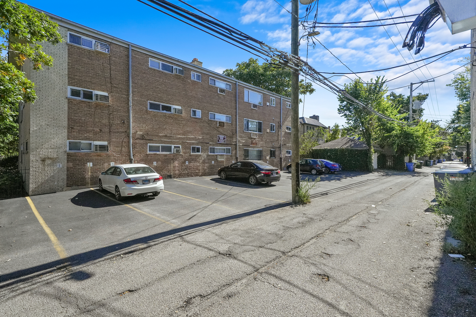 4258 N Greenview Avenue Unit: 3C