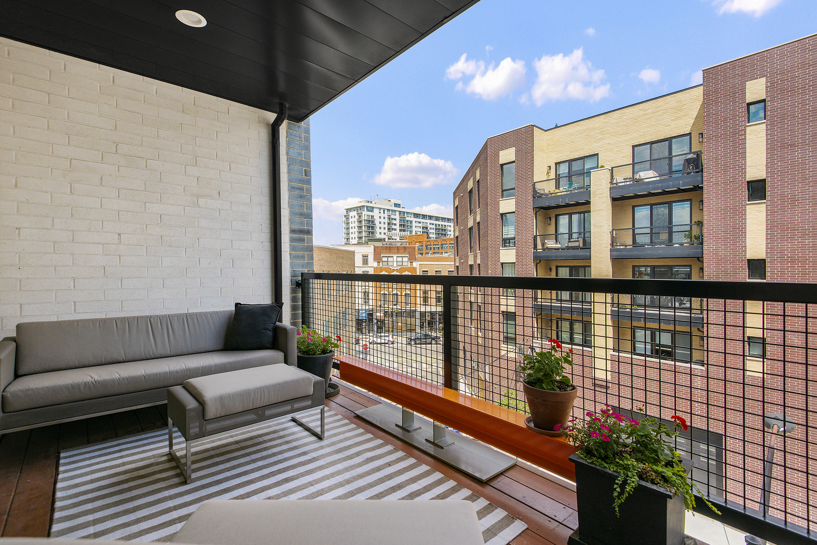 650 N Morgan Street Unit: 401