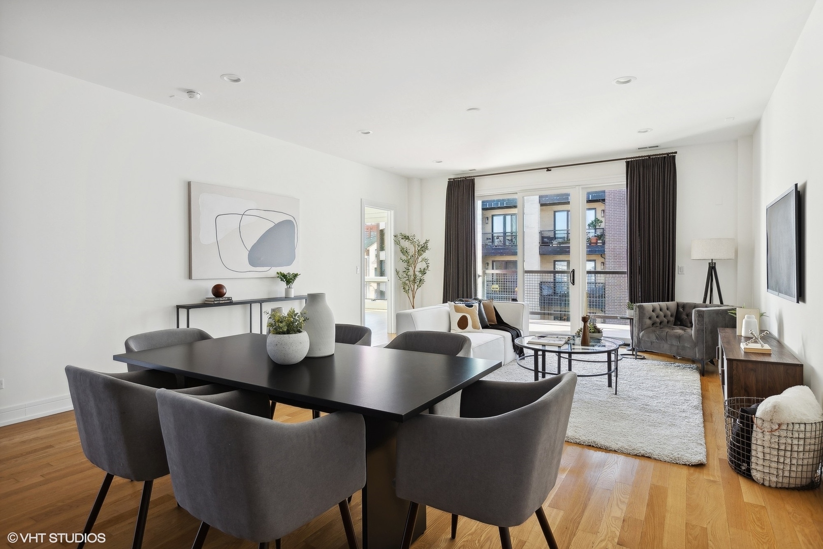 650 N Morgan Street Unit: 401