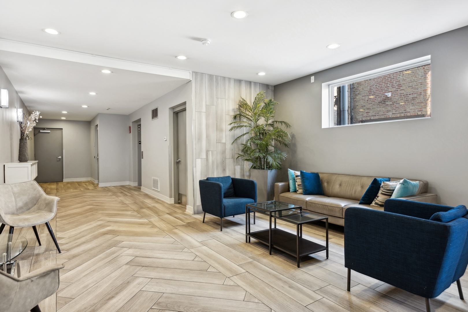 650 N Morgan Street Unit: 401