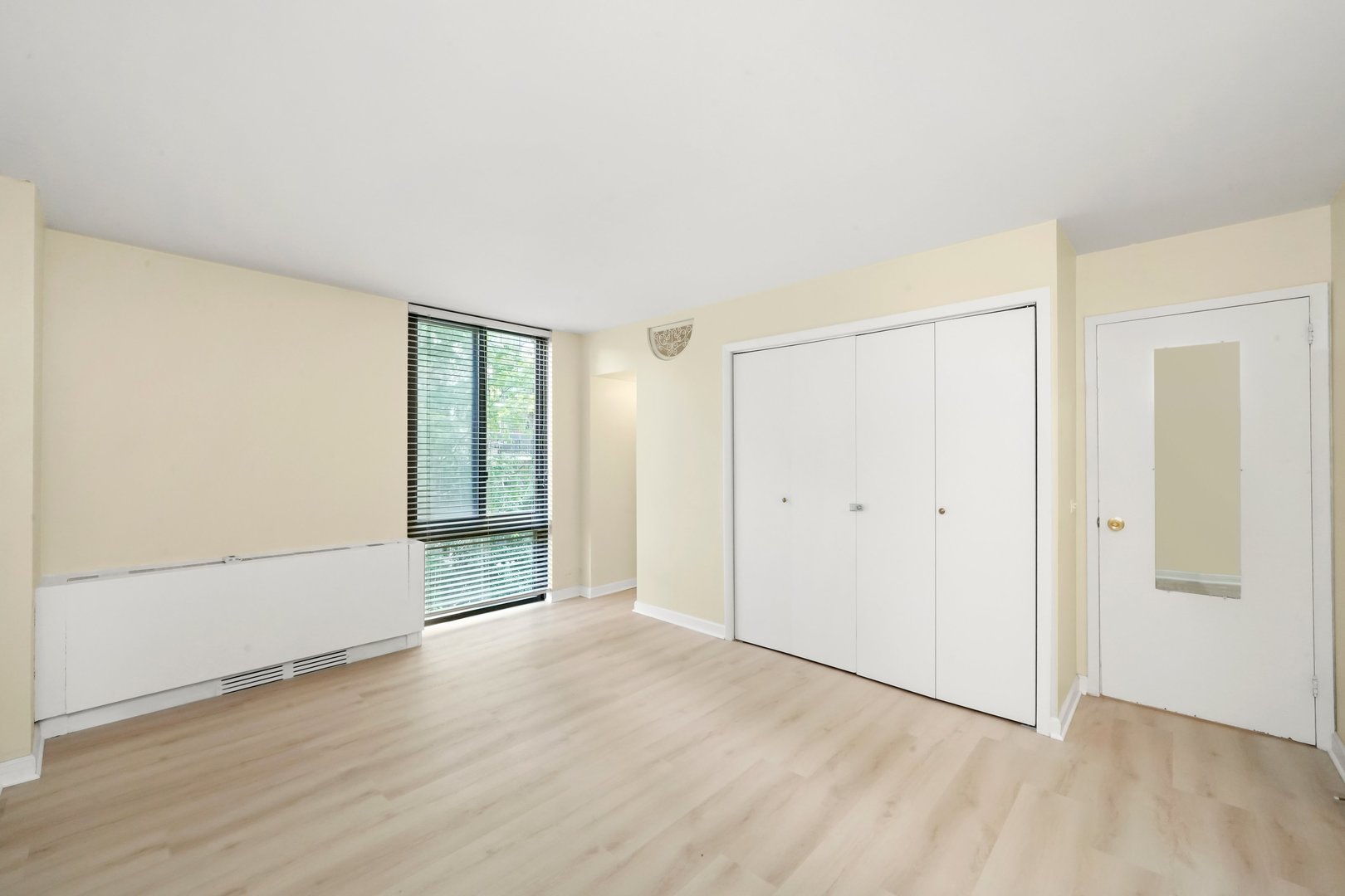 1555 N Sandburg Terrace Unit: 401K