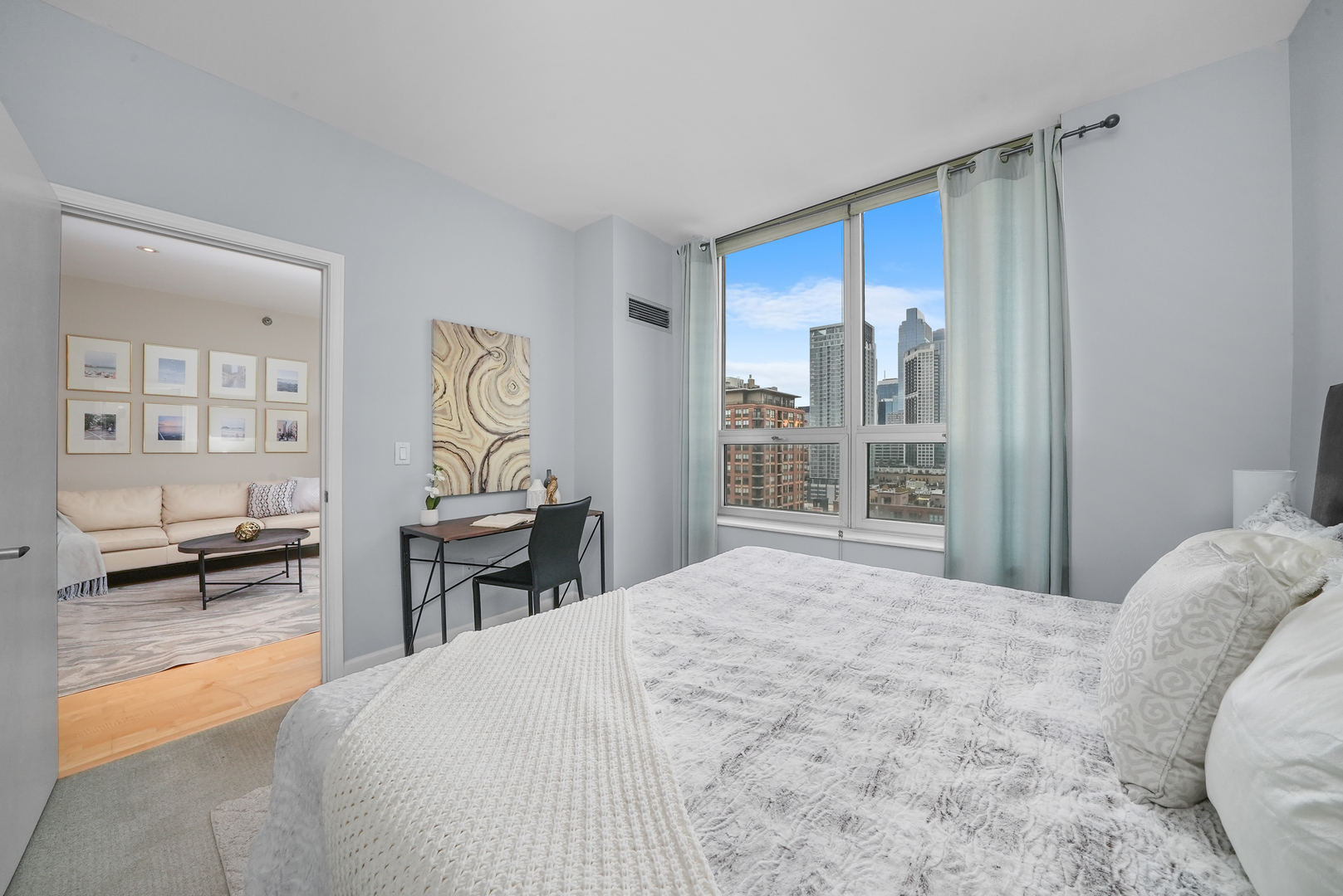421 W Huron Street Unit: 1508