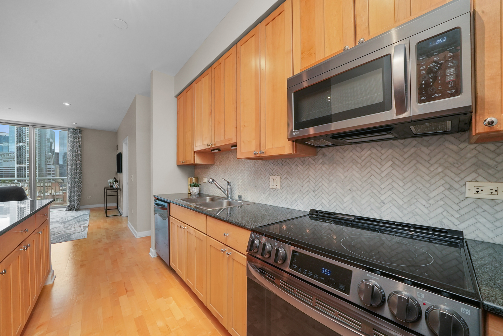 421 W Huron Street Unit: 1508