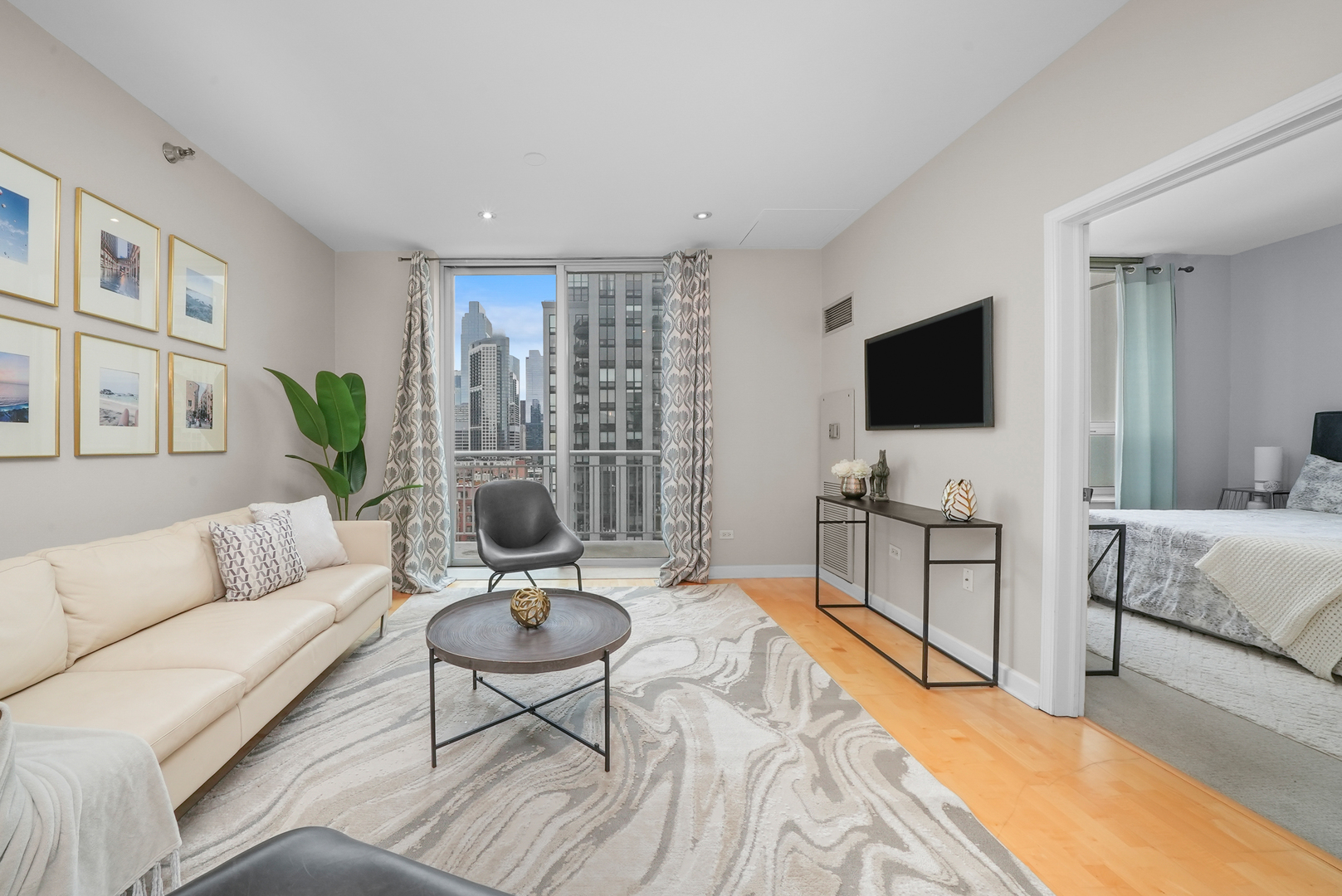 421 W Huron Street Unit: 1508