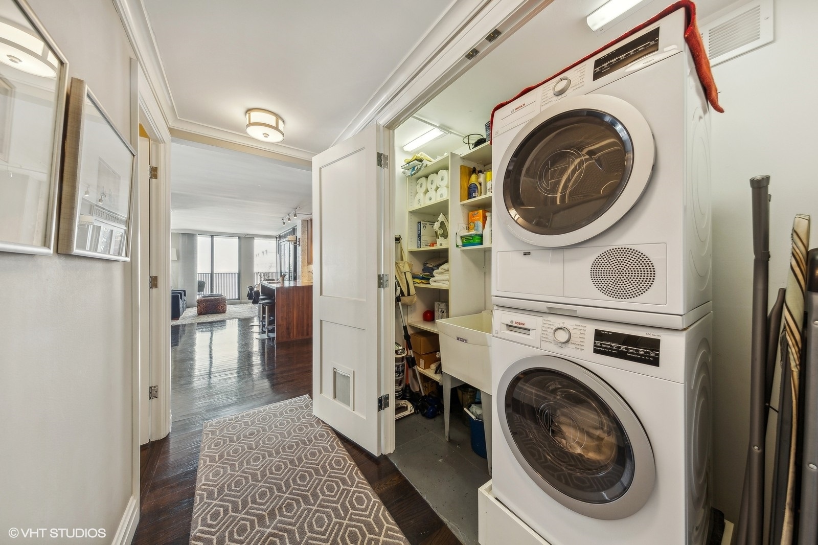 200 E DELAWARE Place Unit: 10F