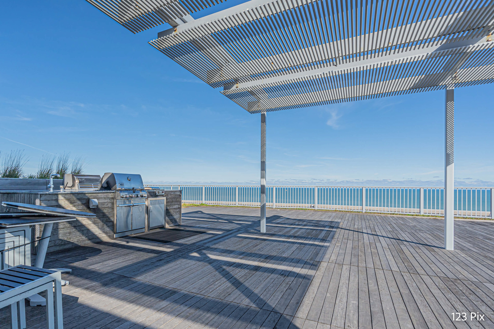 3900 N Lake Shore Drive Unit: 6J