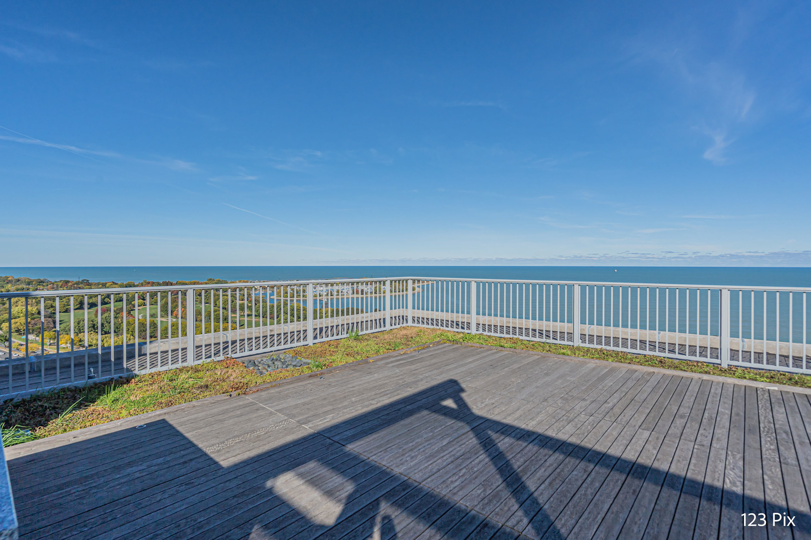 3900 N Lake Shore Drive Unit: 6J