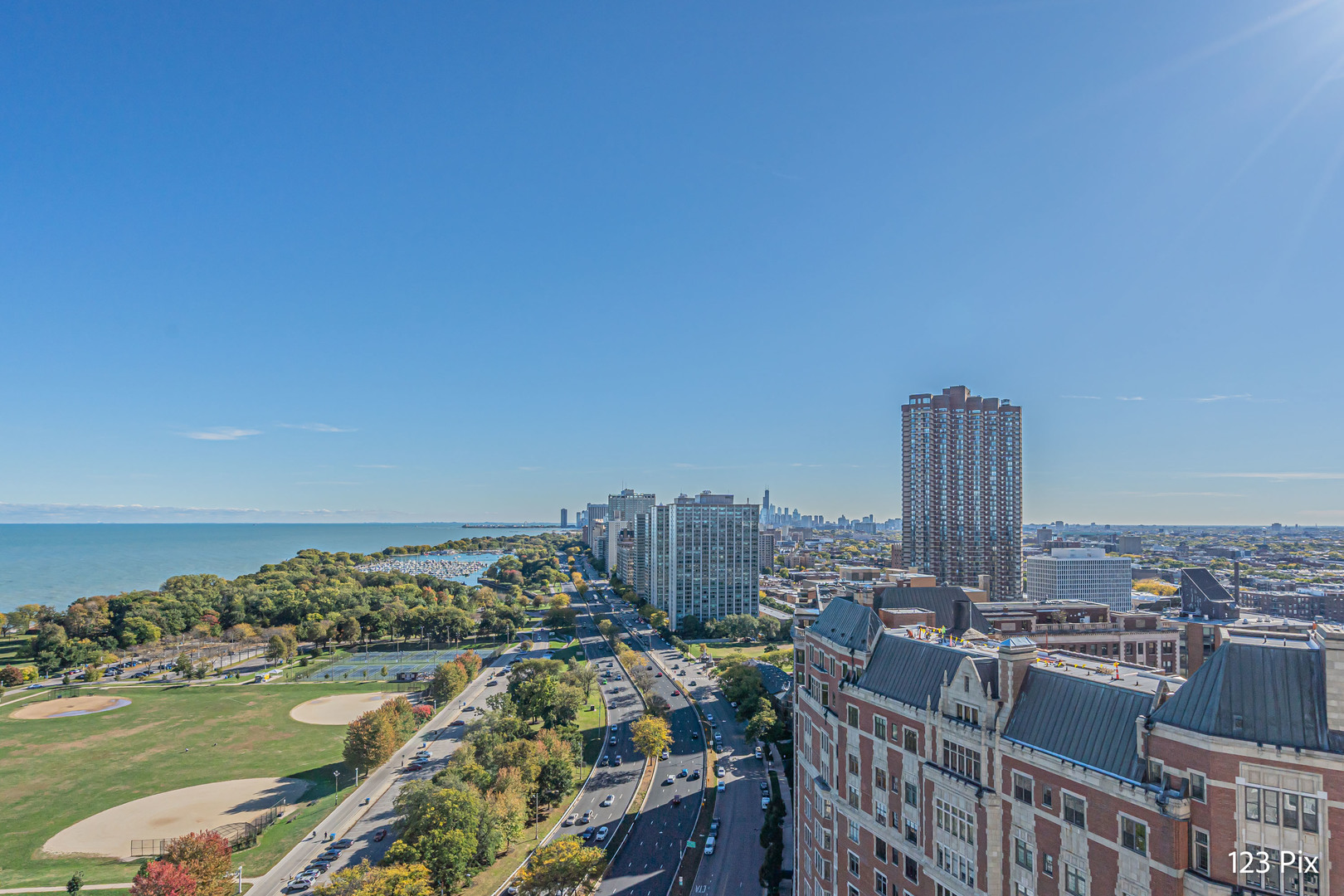 3900 N Lake Shore Drive Unit: 6J