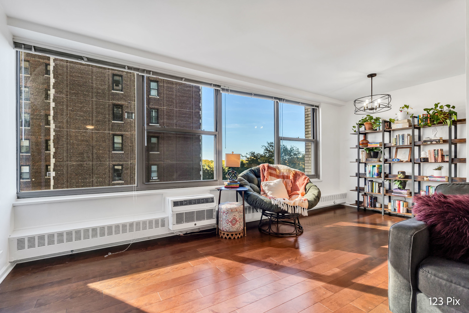 3900 N Lake Shore Drive Unit: 6J