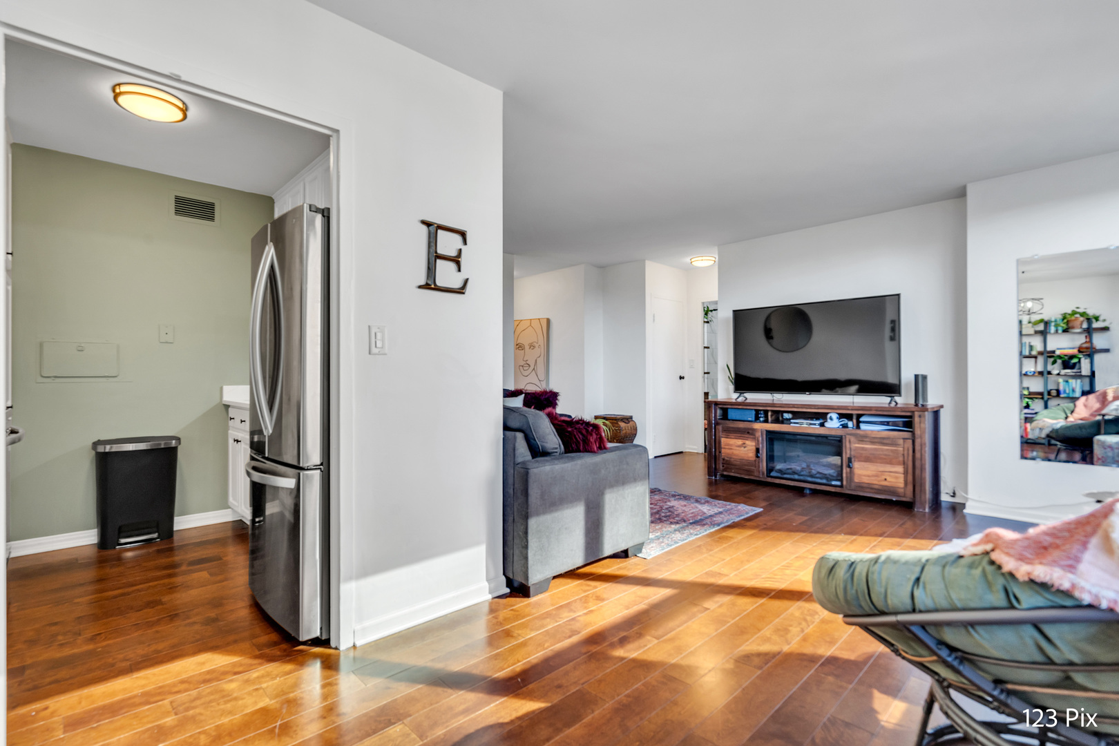 3900 N Lake Shore Drive Unit: 6J
