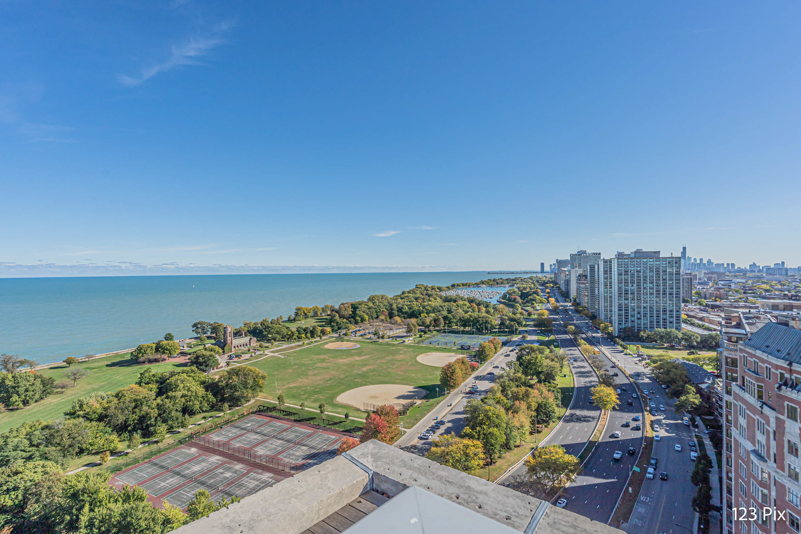 3900 N Lake Shore Drive Unit: 6J