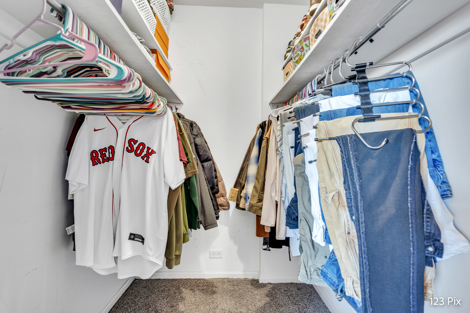 3900 N Lake Shore Drive Unit: 6J