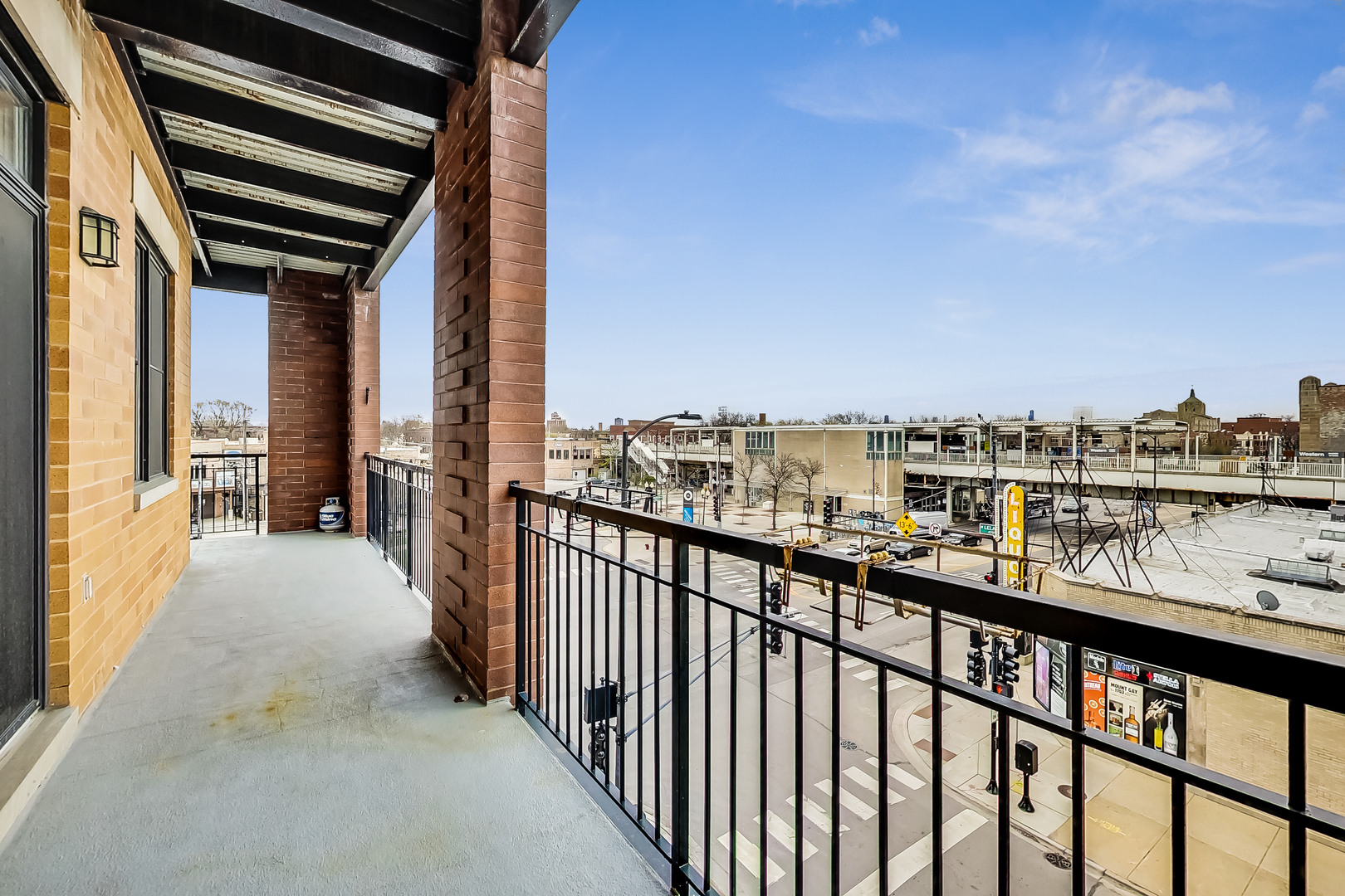 4700 N Western Avenue Unit: 3A