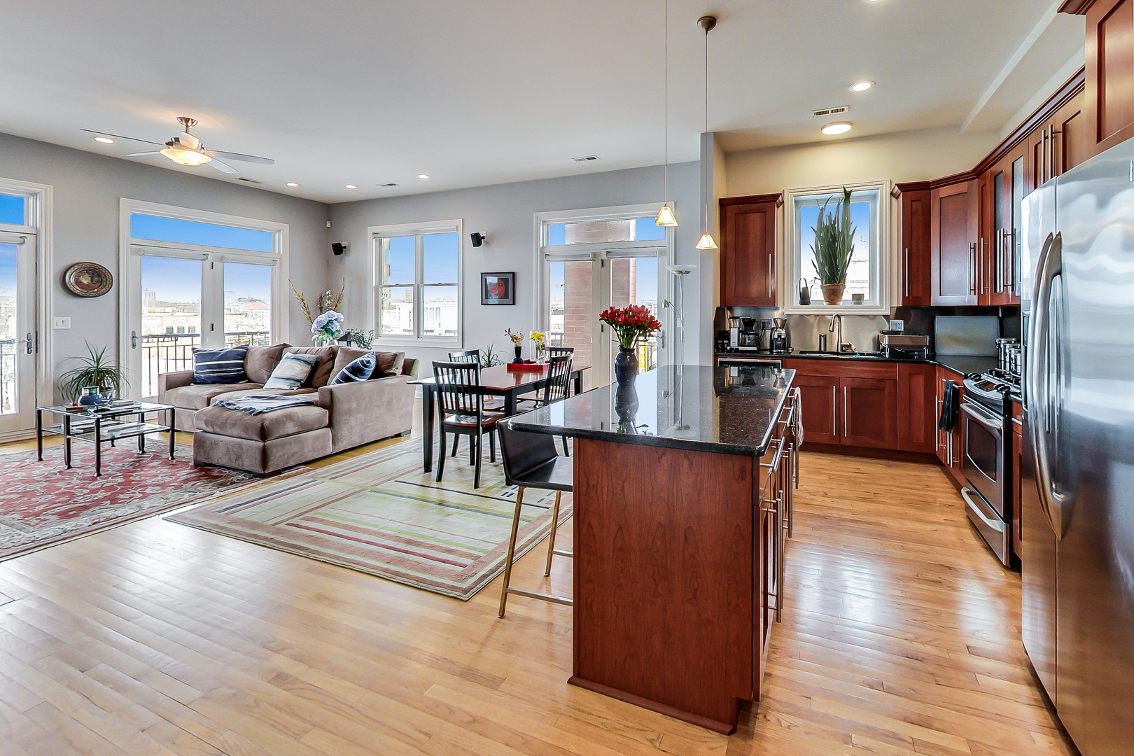 4700 N Western Avenue Unit: 3A