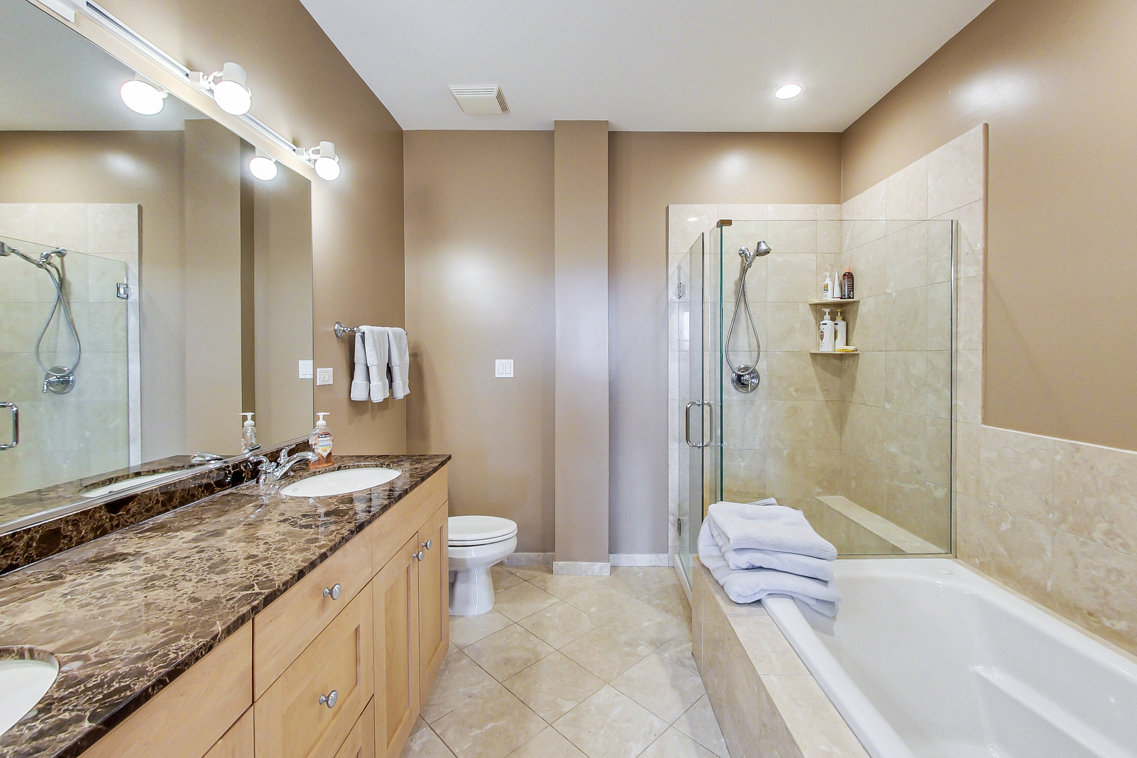 4700 N Western Avenue Unit: 3A