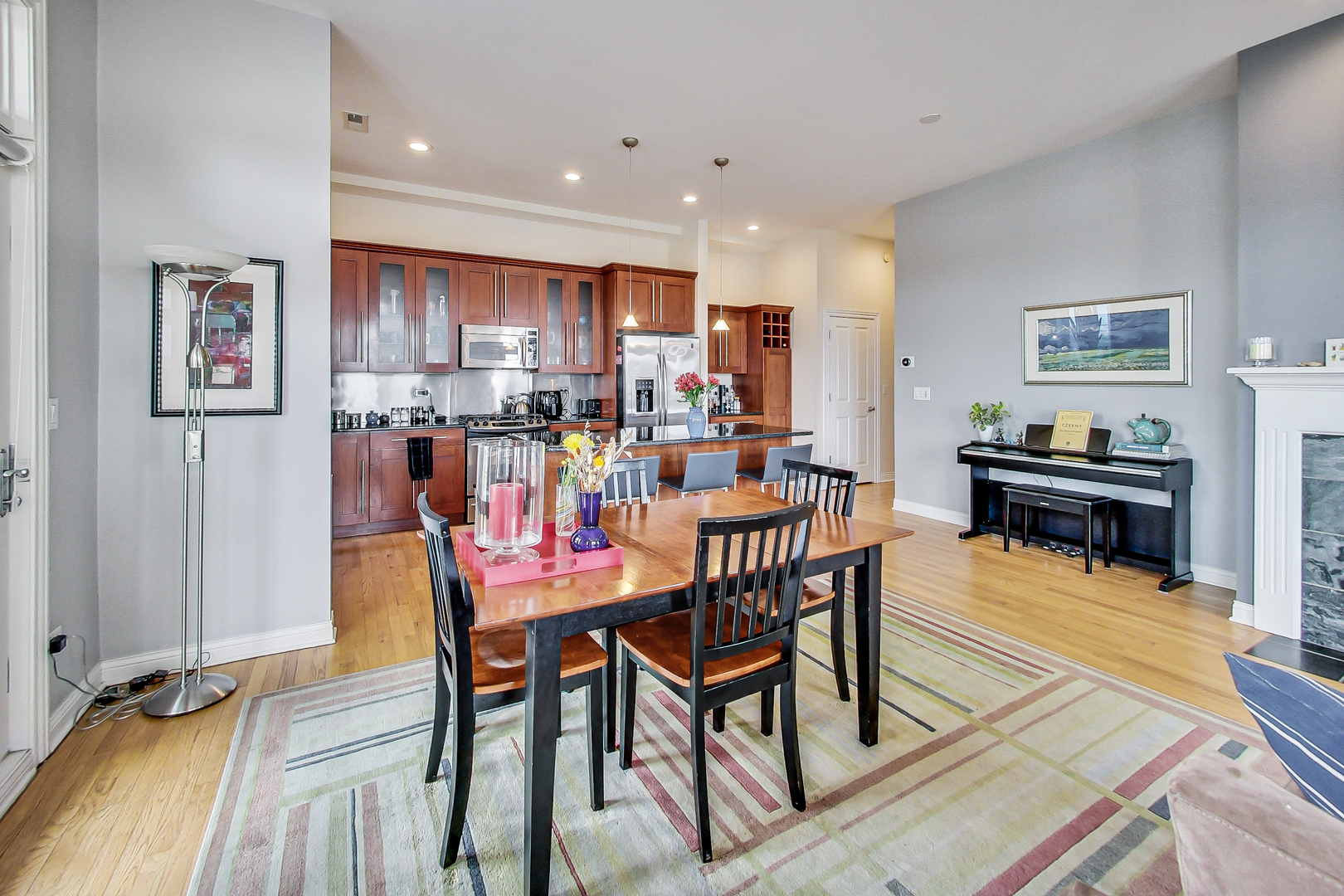 4700 N Western Avenue Unit: 3A