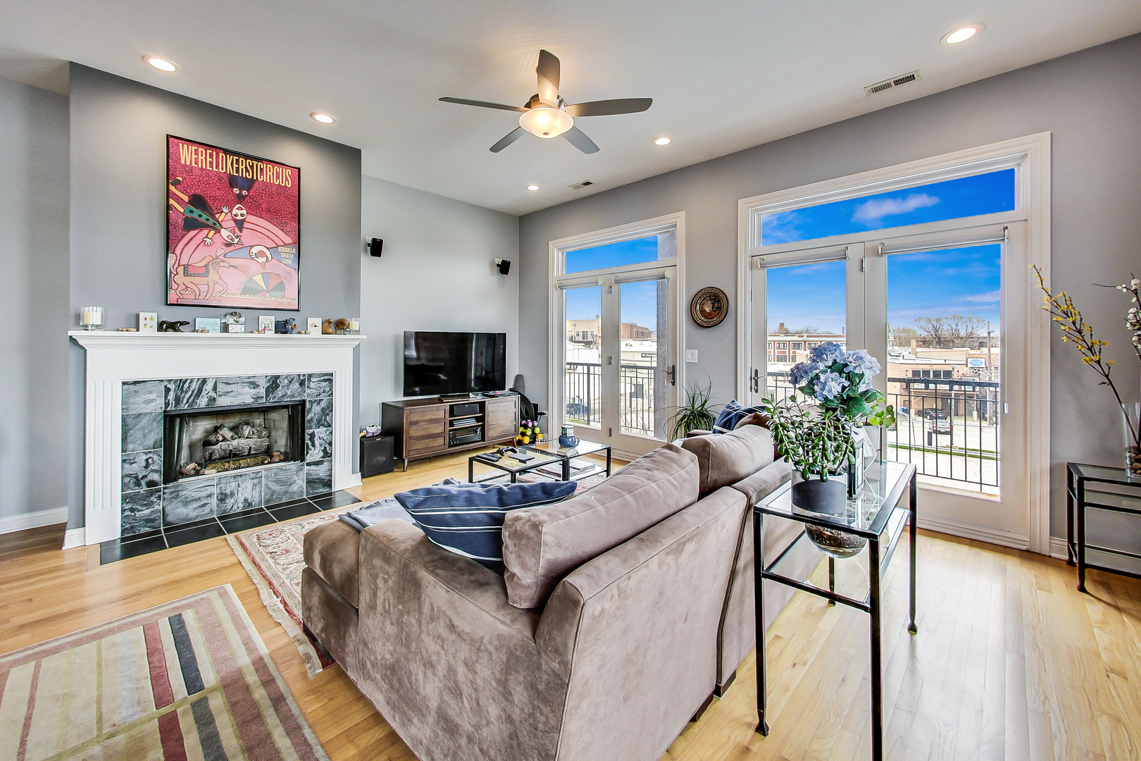 4700 N Western Avenue Unit: 3A