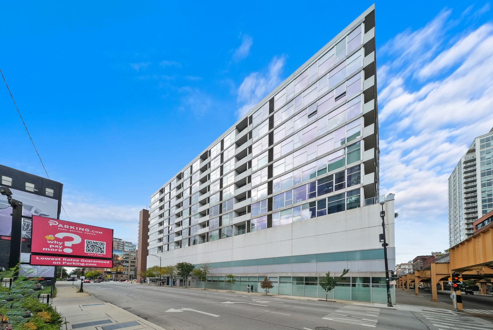 630 N Franklin Street Unit: 1002