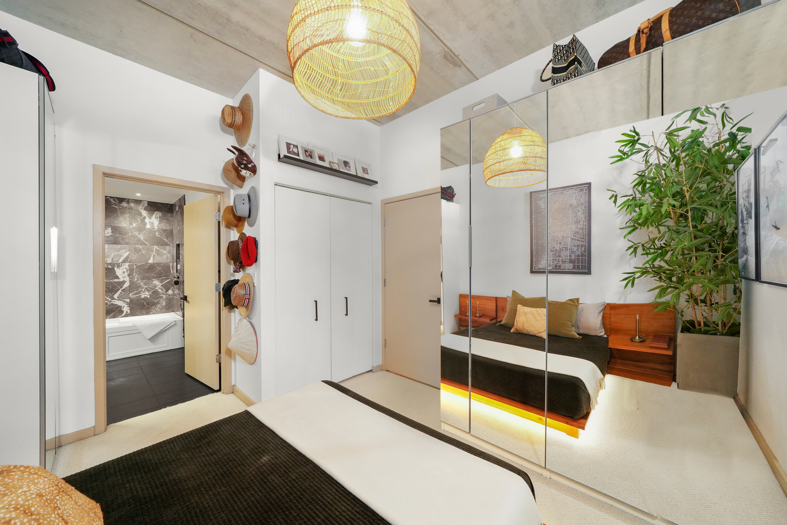 630 N Franklin Street Unit: 1002