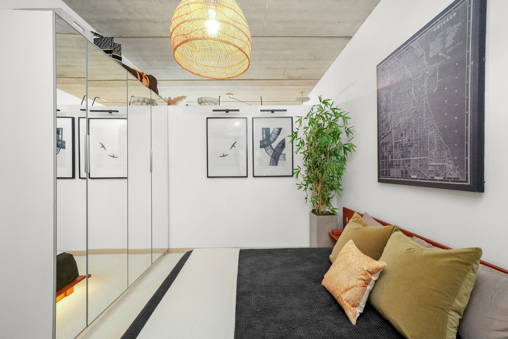 630 N Franklin Street Unit: 1002