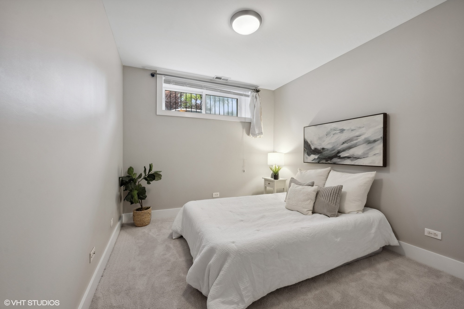 1040 N Paulina Street Unit: 1F