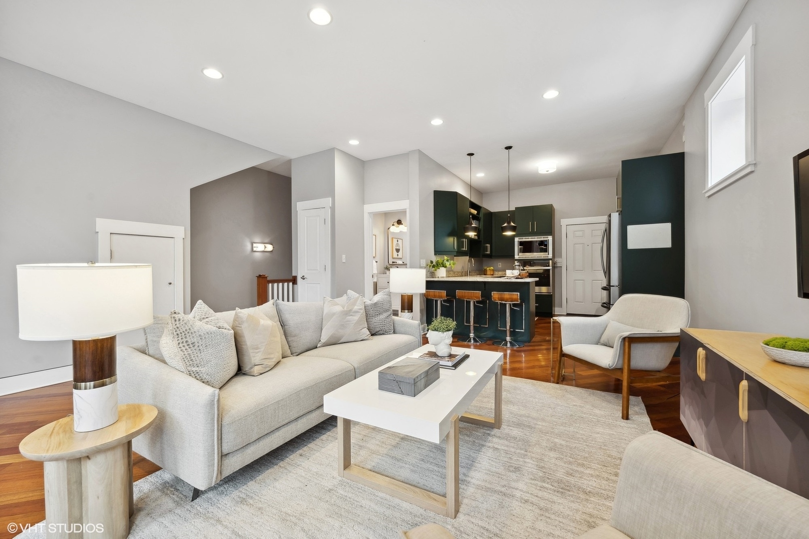 1040 N Paulina Street Unit: 1F