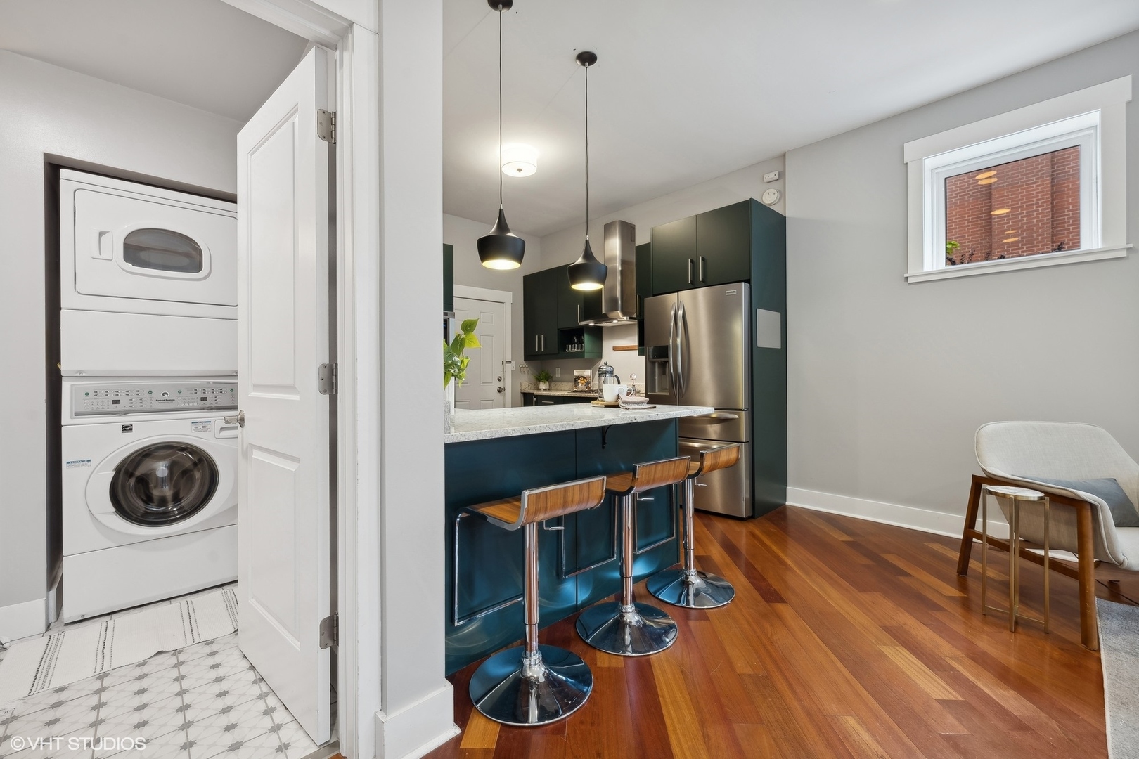 1040 N Paulina Street Unit: 1F