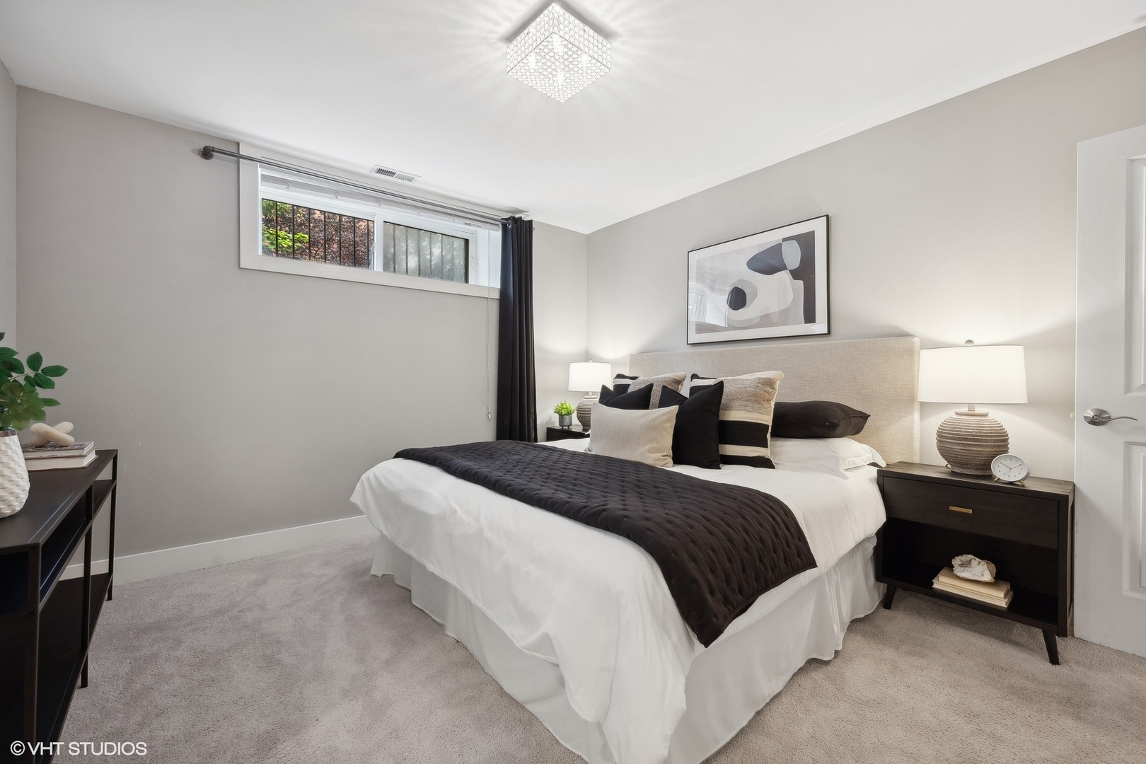 1040 N Paulina Street Unit: 1F