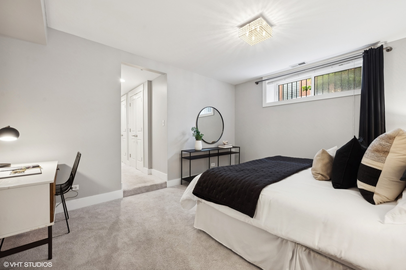 1040 N Paulina Street Unit: 1F