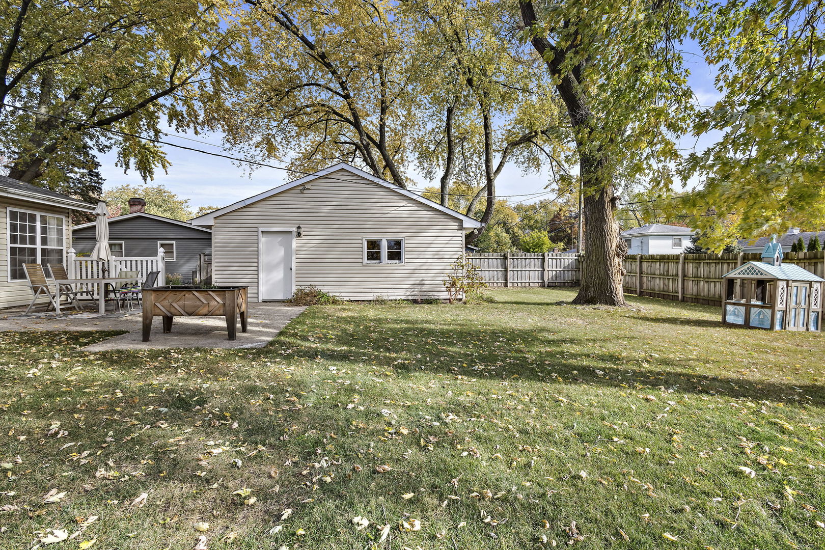 30W273 Claymore Lane