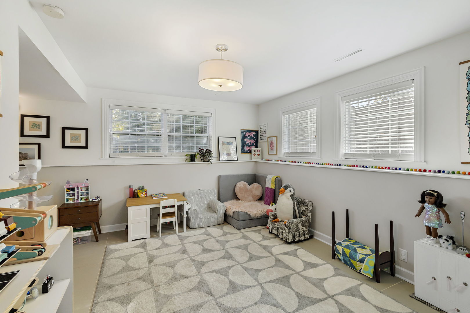 30W273 Claymore Lane