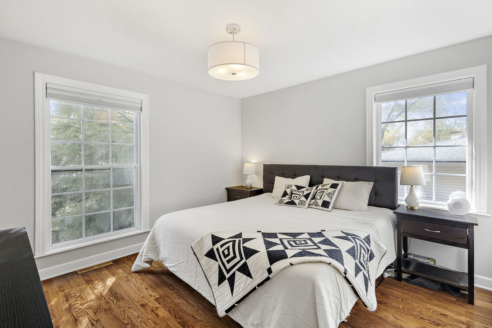 30W273 Claymore Lane