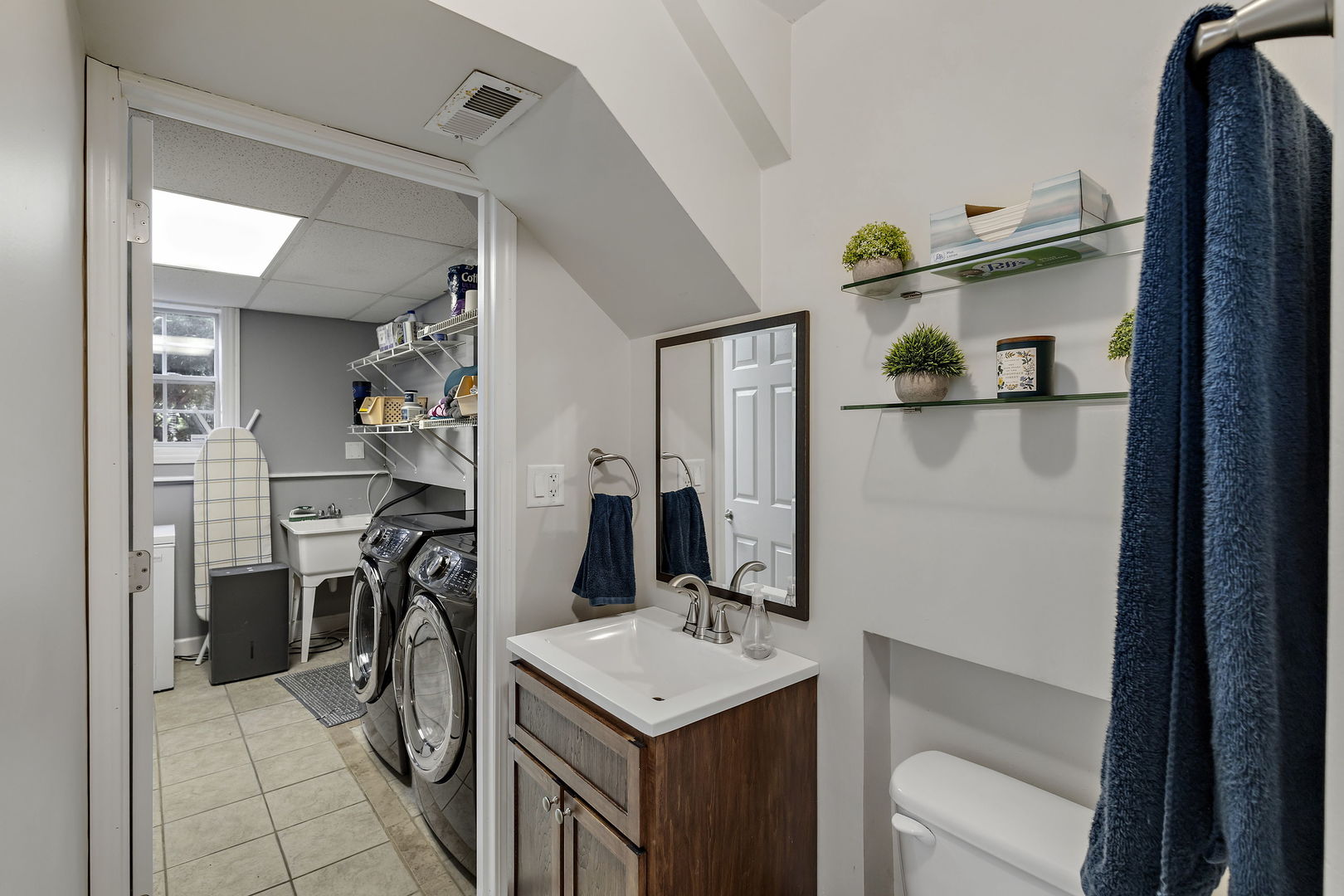 30W273 Claymore Lane