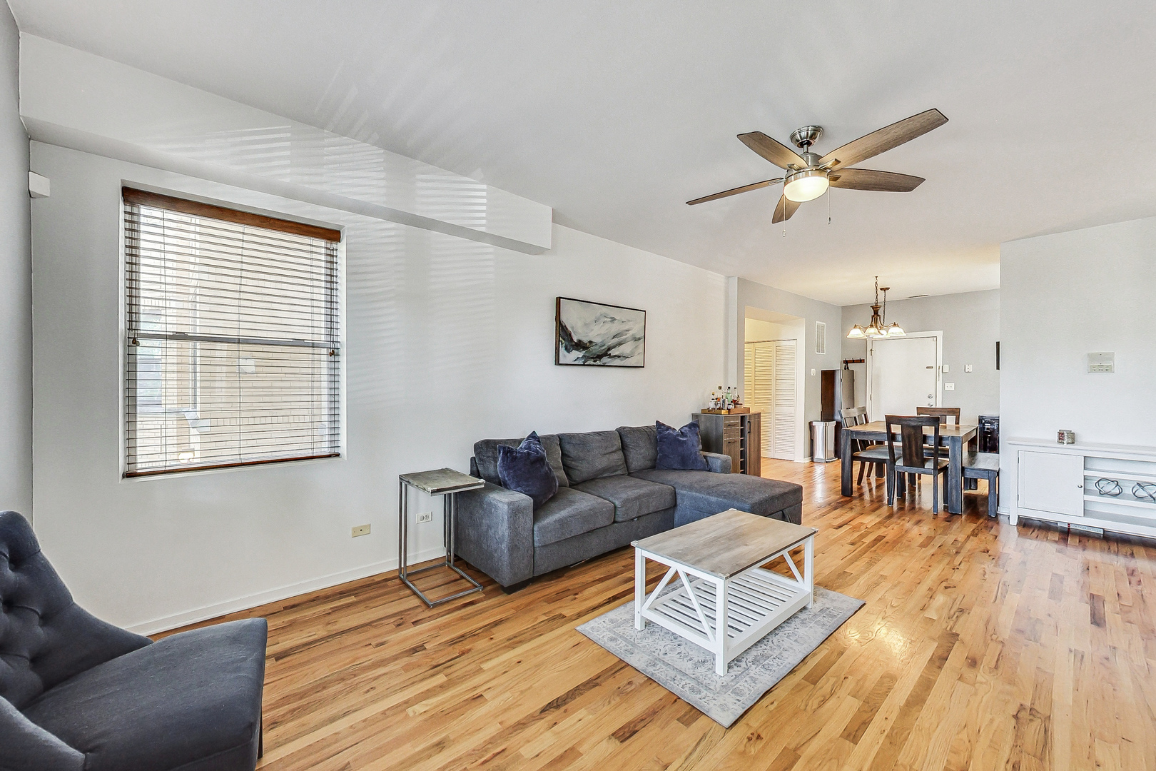 4309 N TROY Street Unit: 1