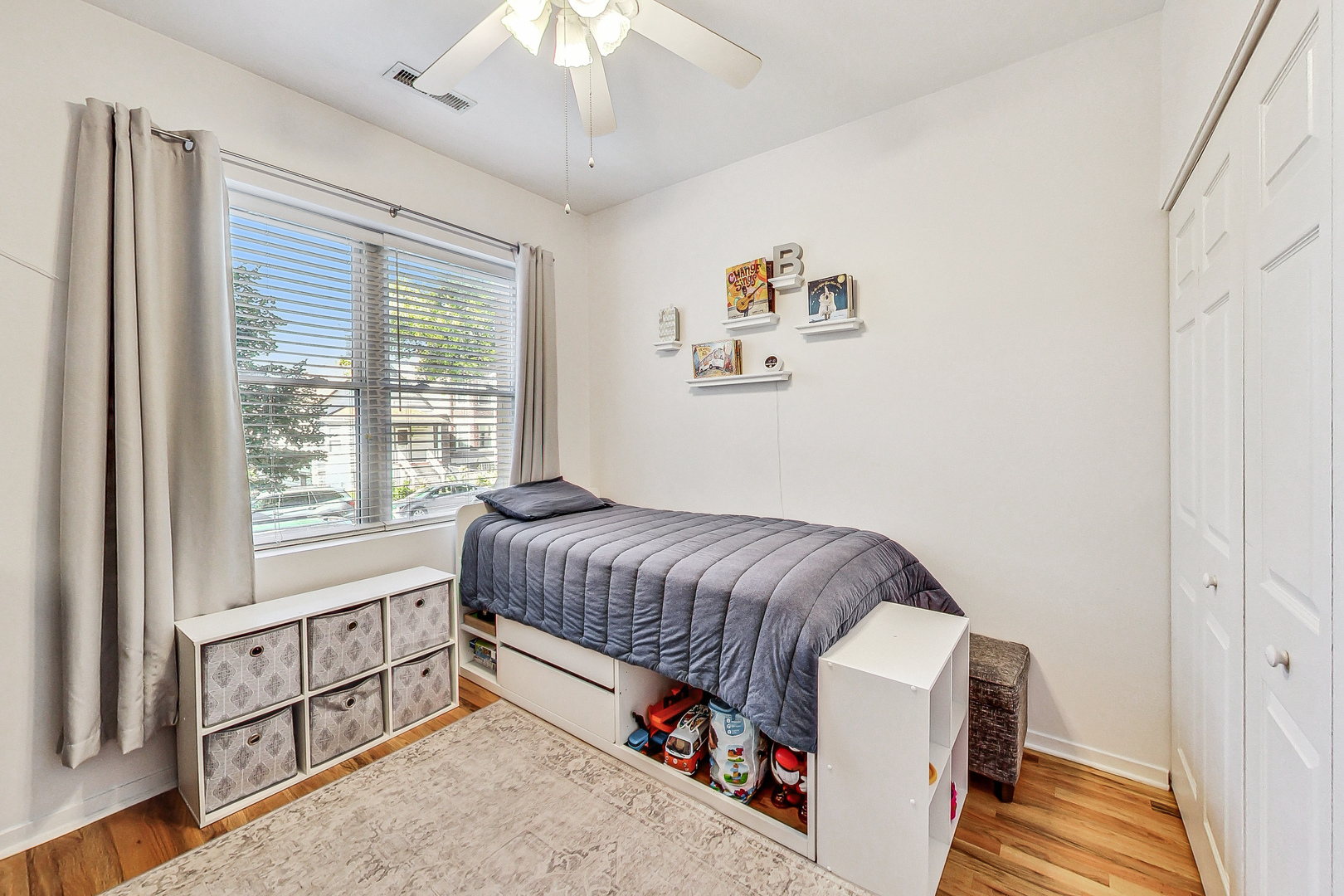 4309 N TROY Street Unit: 1