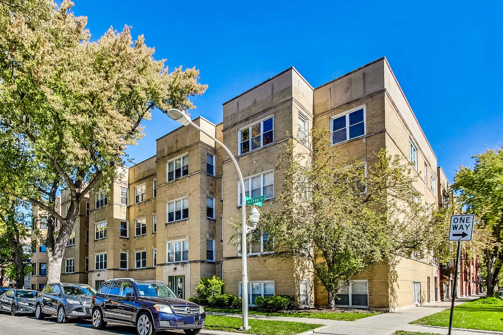 4309 N TROY Street Unit: 1