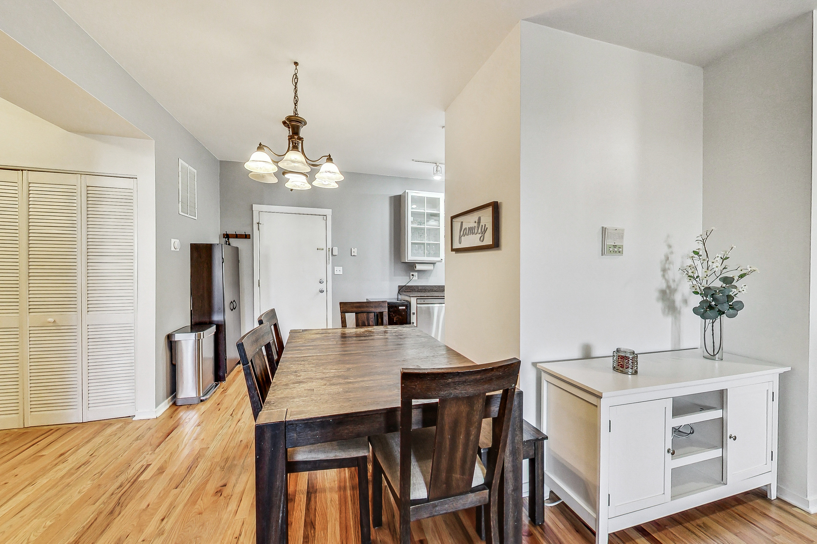 4309 N TROY Street Unit: 1