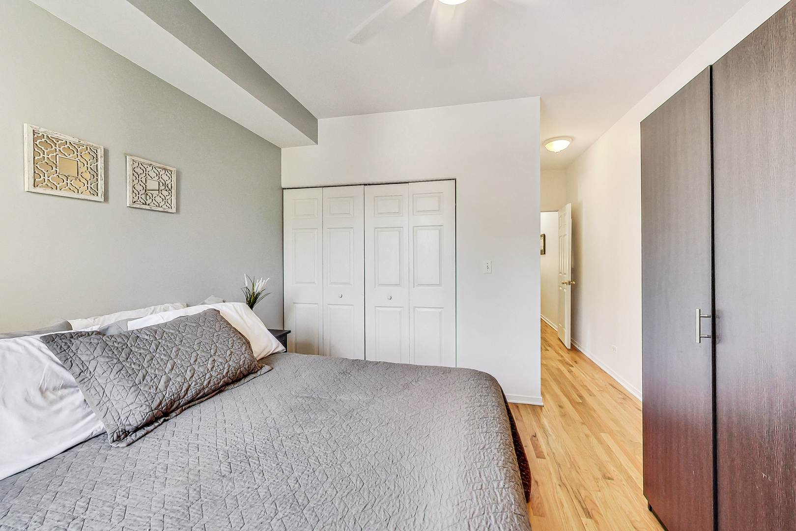 4309 N TROY Street Unit: 1