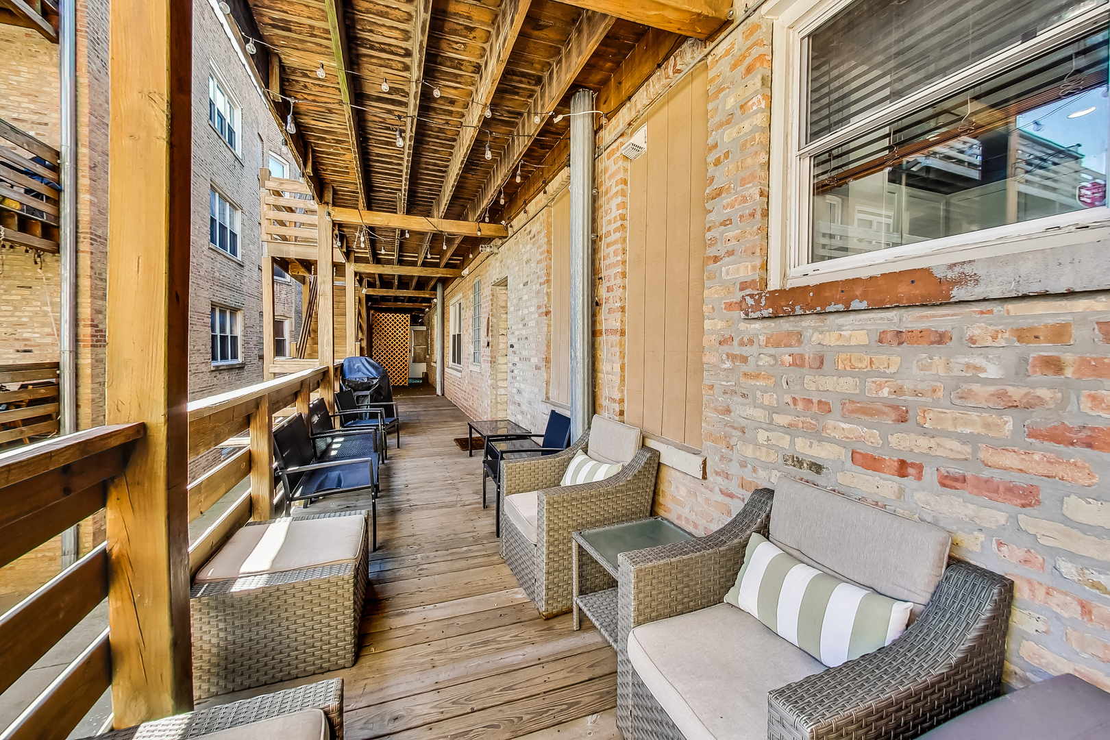 4309 N TROY Street Unit: 1