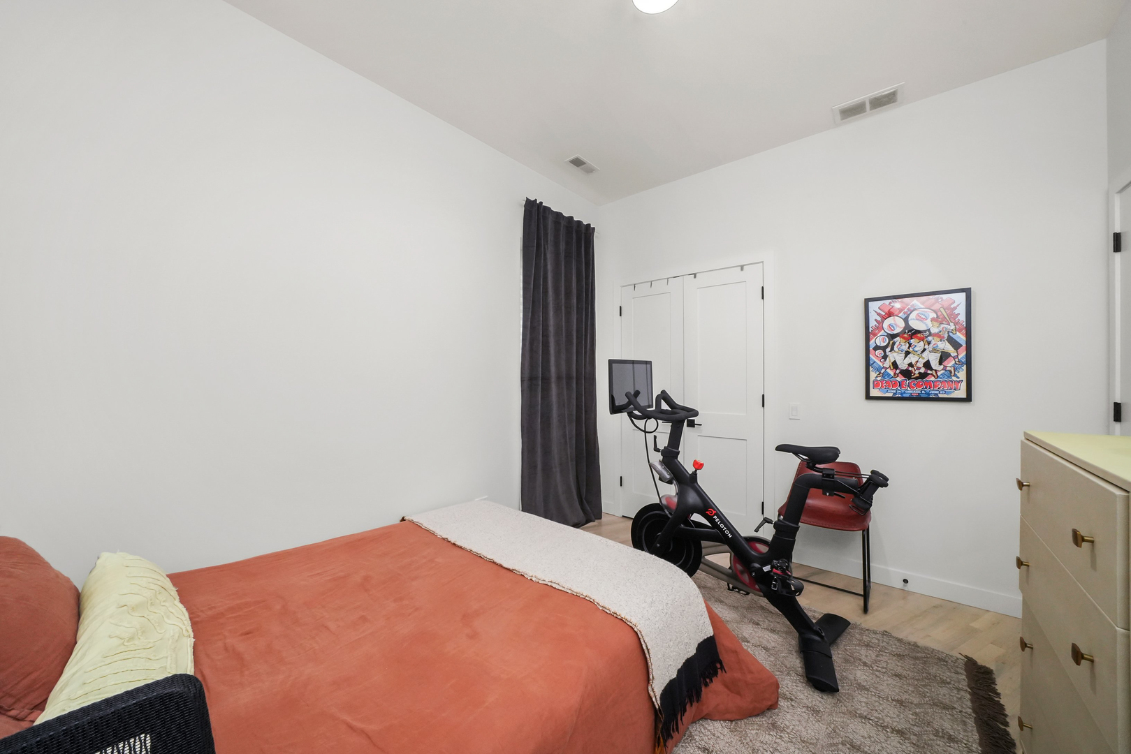 2505 W Carmen Avenue Unit: 201