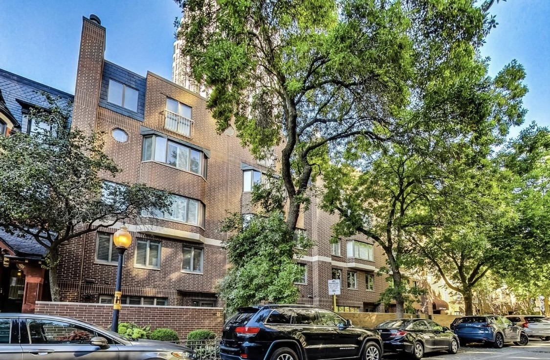 150 W Eugenie Street Unit: 12