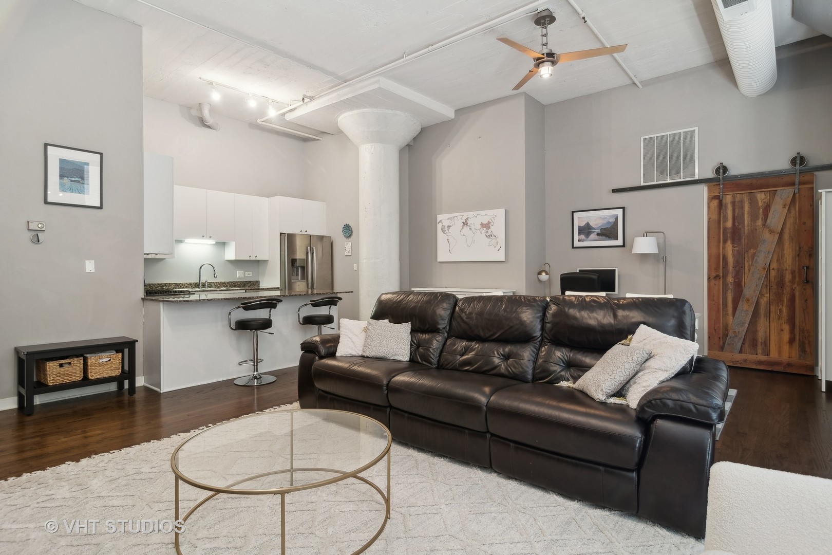 547 S Clark Street Unit: 606