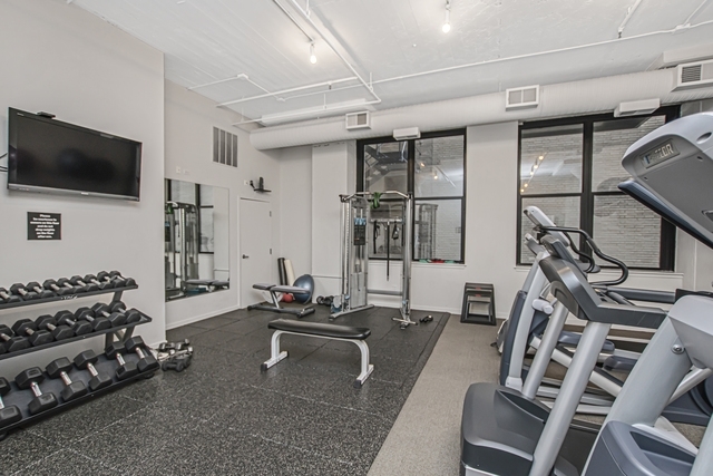 547 S Clark Street Unit: 606
