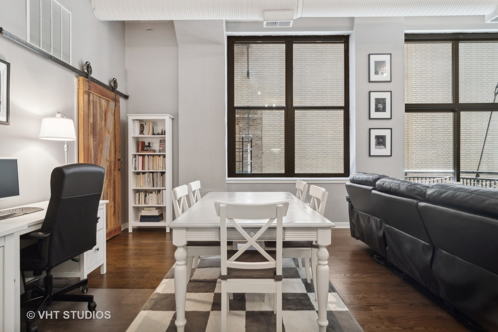 547 S Clark Street Unit: 606